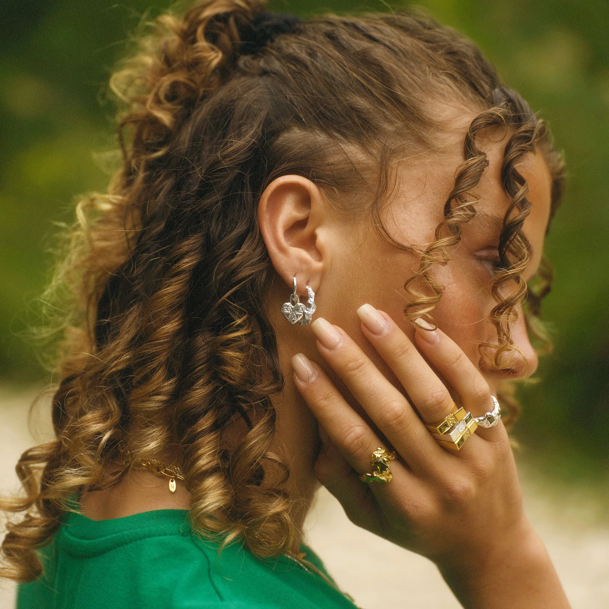 Heart Contrast Earring - Image 3