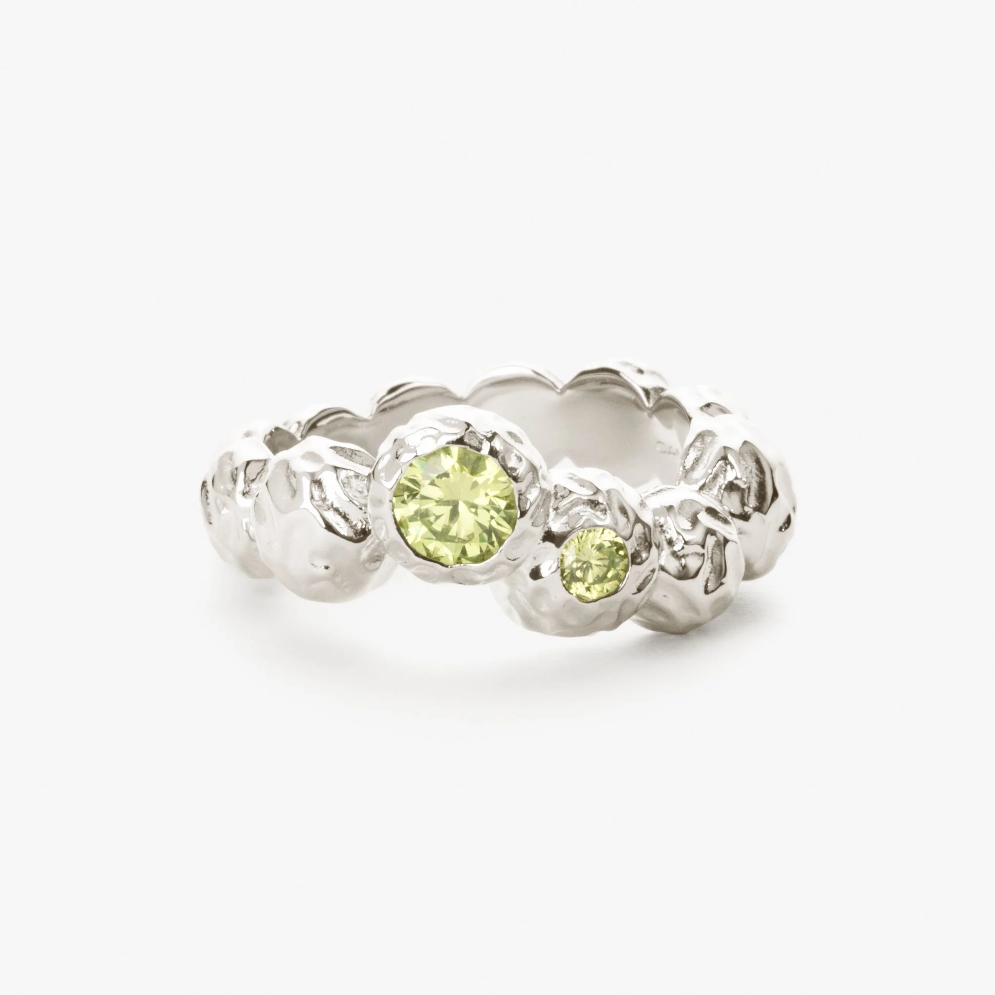 Large Wavy Dots Ring