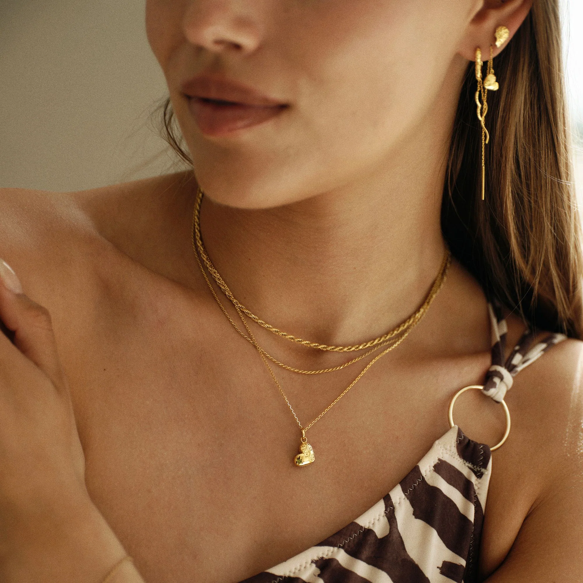 Small Twisted Sparkly Necklace - Image 3